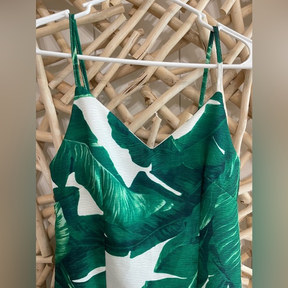 NWOT YIYIMEI Banana Leaf Print Ruffle Hem Dress - Picture 7 of 7